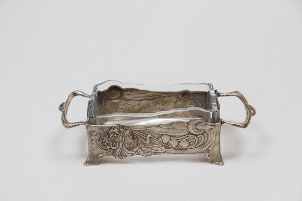 Mała żardiniera secesyjna, XIX w.